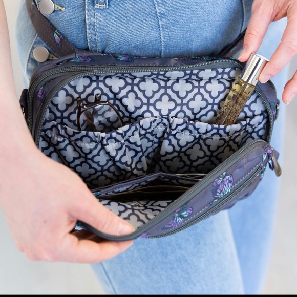 Lug Crescendo Convertible Shopper w/Crossbody Multiple Colors NWT - Picture 12 of 16